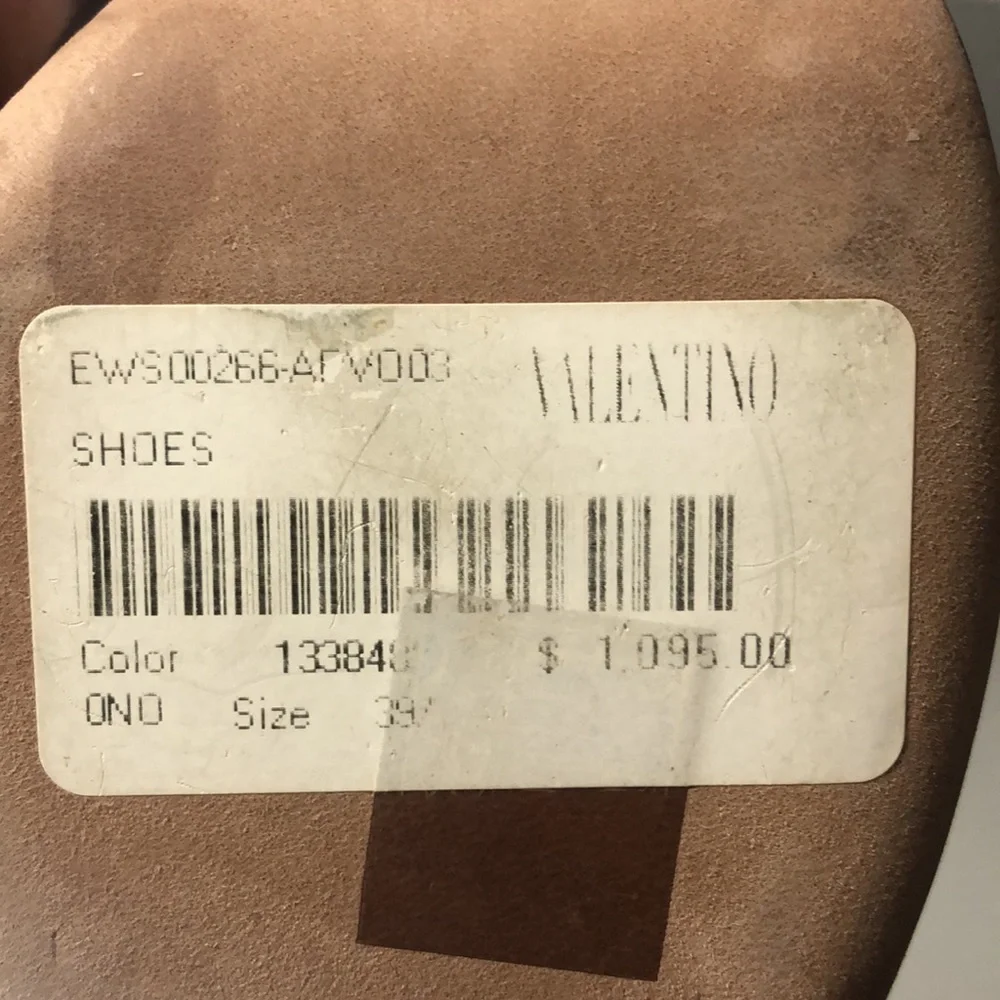 Authentic Valentino Pumps - Picture 4 of 10